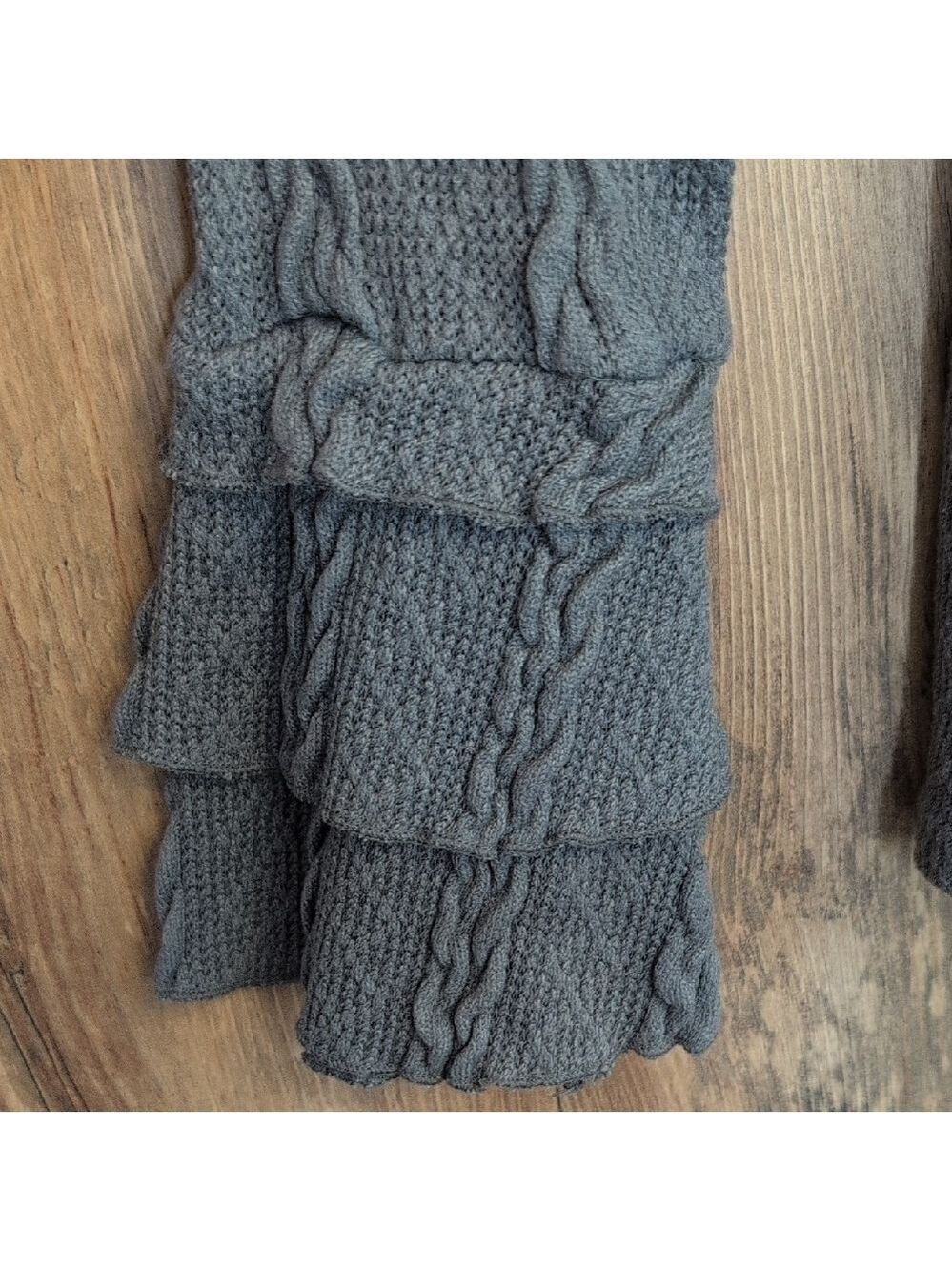 Doe & Rae Stylish Gray Knit Sweater S R123 - Picture 4 of 7